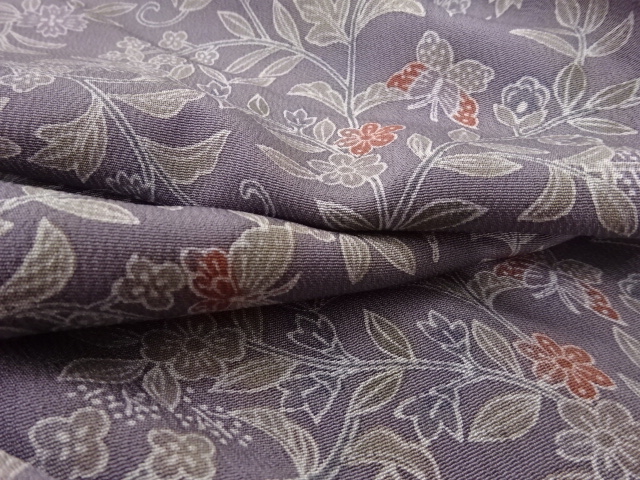  枝花に塔・蝶模様　小紋着物